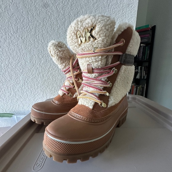 Micheal Kors | Ozzie Mixed-Media Boot - Picture 3 of 6